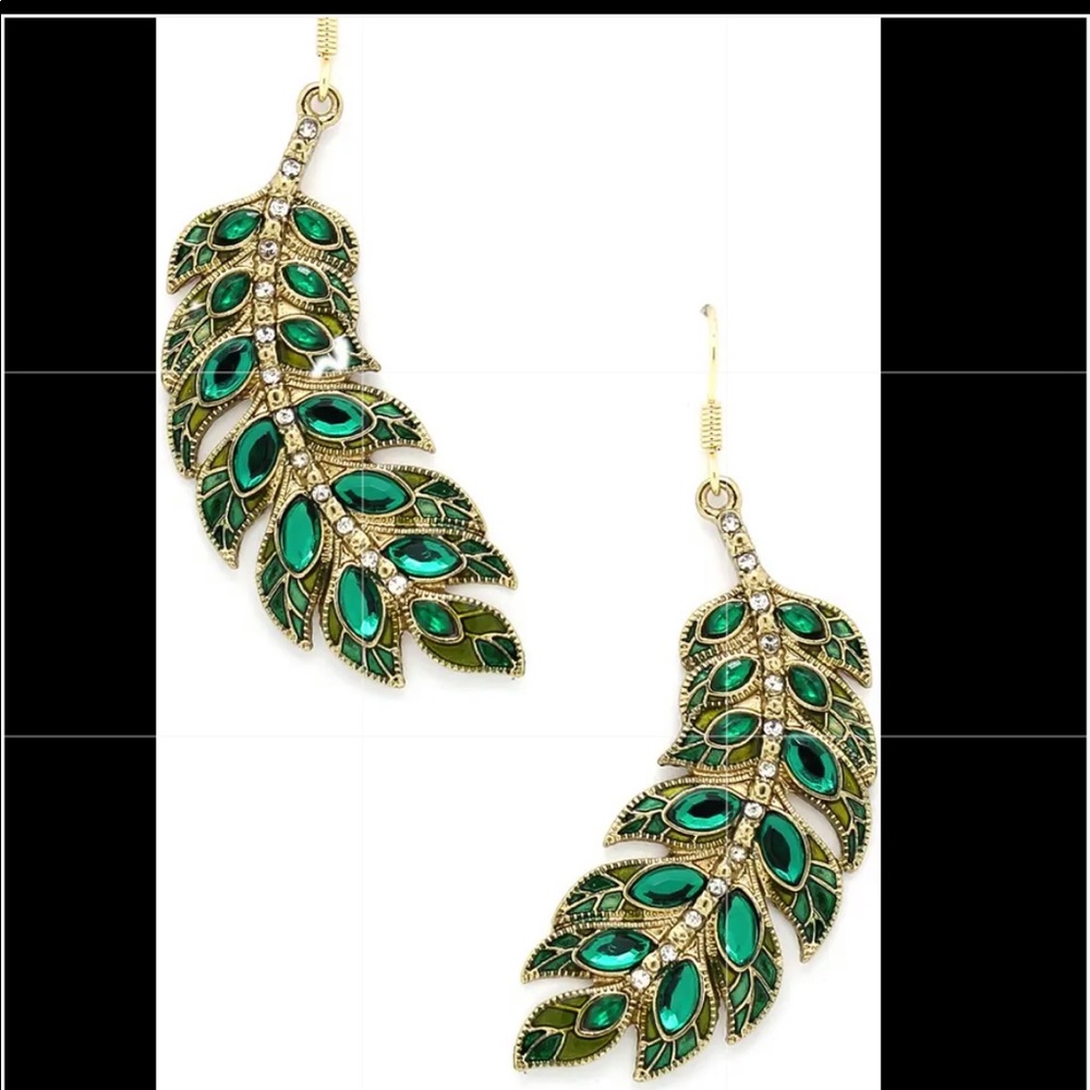 Eye Candy Los Angeles Natalie leaf earrings